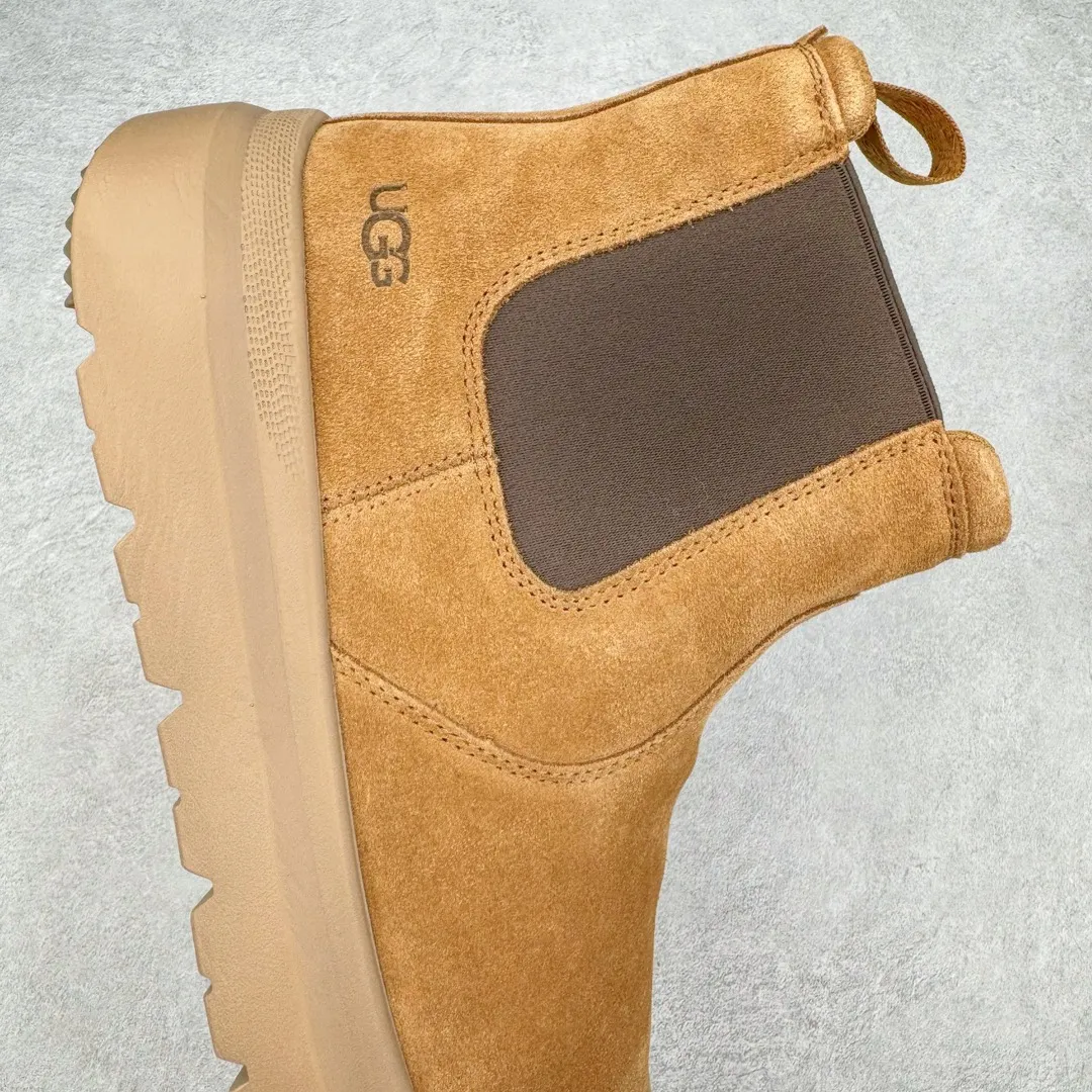Pick up locally 💰640 UGG 2050 Chelsea men's autumn and winter sheepskin and fur integrated snow boots. All shoes are made from the same factory as ZP. Longfeng A-grade Australian imported sheepskin and fur integrated men's boots. Brand OEM production line. Fully follow the ZP process. Original pattern maker of the OEM. Adhering to the principle of no original shoes and no development selection. Pay attention to every detail. The most authentic version on the market. TREADLITE "Light Wing" technology outsole. Lightweight/durable/flexible/pile size: 40 41 42 43 44 45 Coding: by3936050